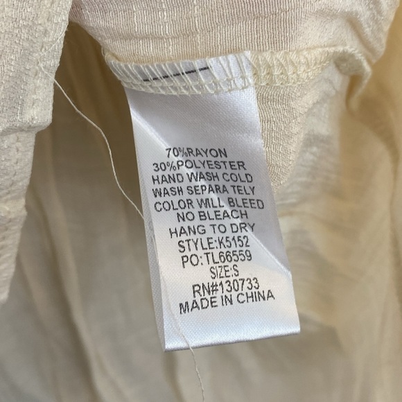 NWT Umgee Boho Floral Embroidery Cream colored poet blouse size Small - Picture 5 of 5